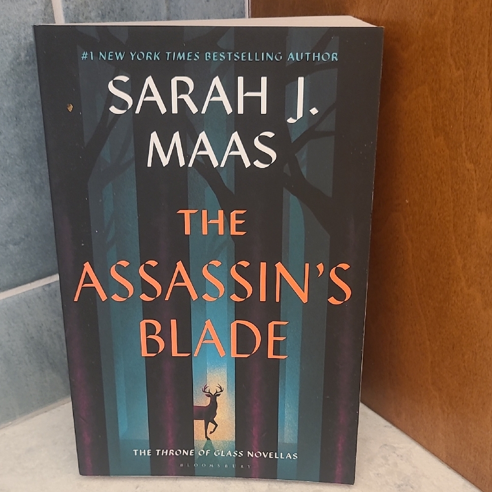 The Assassin's Blade by Sarah J. Maas
